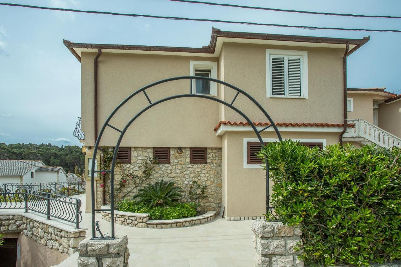 Apartments Nada Palit Exterior foto