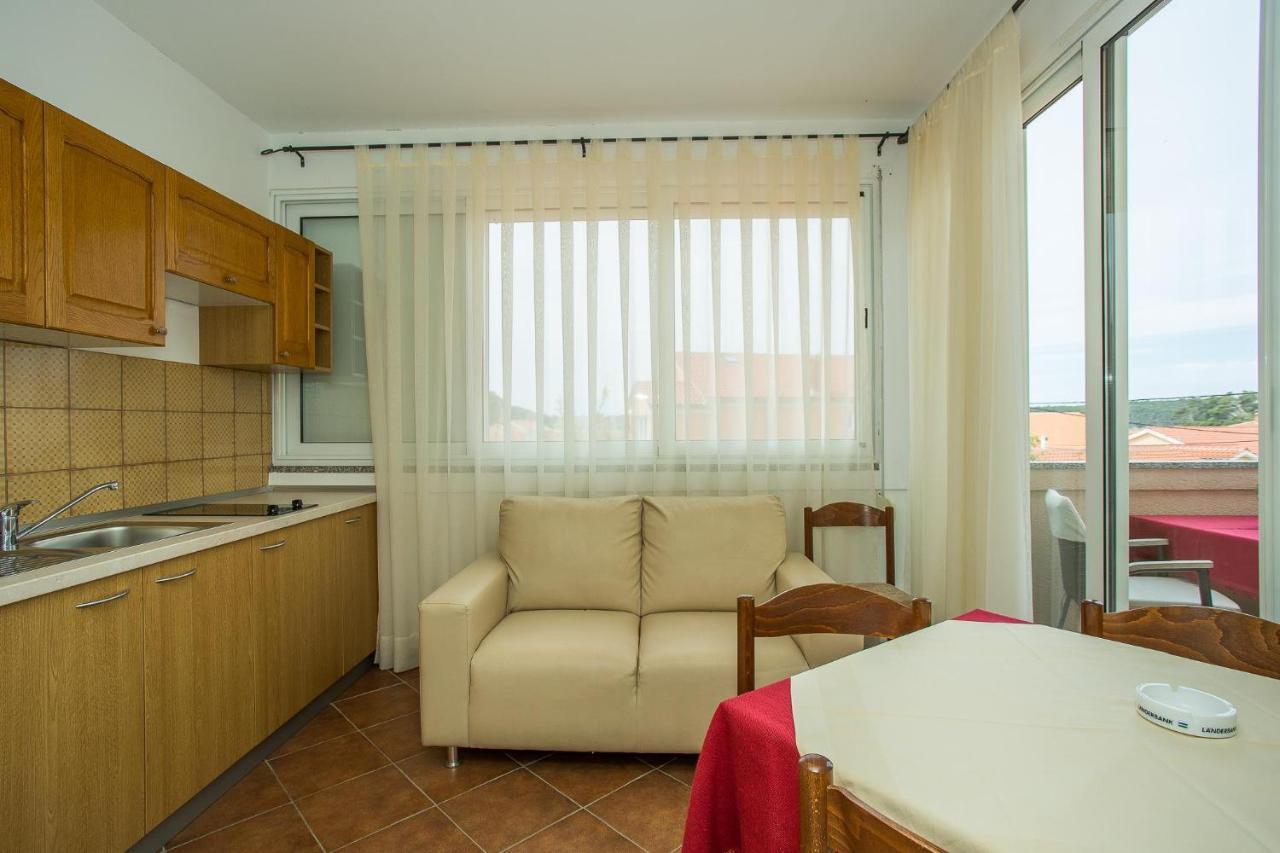 Apartments Nada Palit Exterior foto